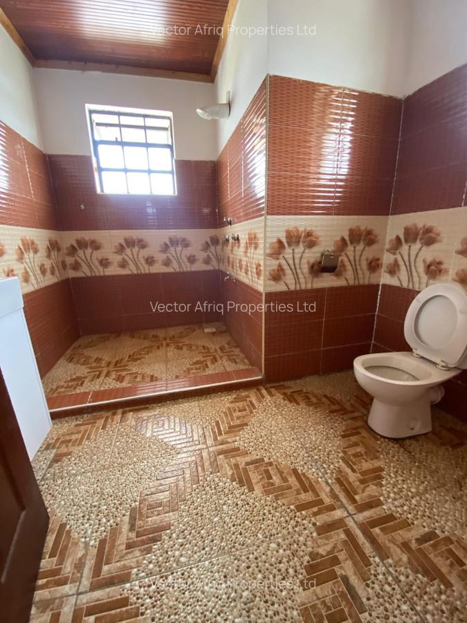 6 Bed House with En Suite in Syokimau - 15