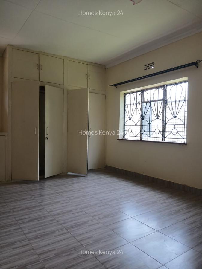 3 Bed House at Safari Park - 13