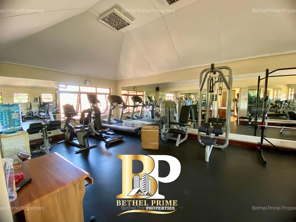 6 Bed Townhouse with En Suite in Runda - 20