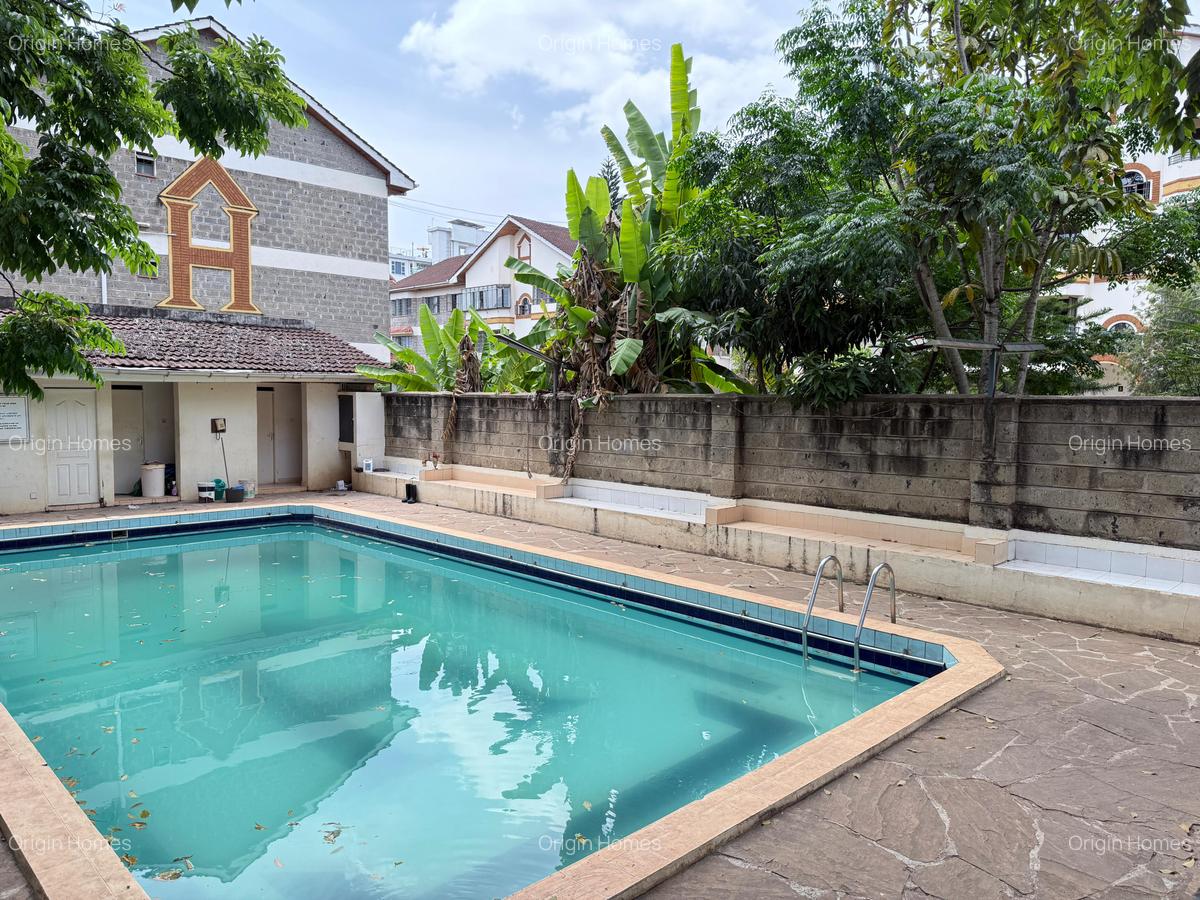 3 Bed Apartment with En Suite at Westlands - 15