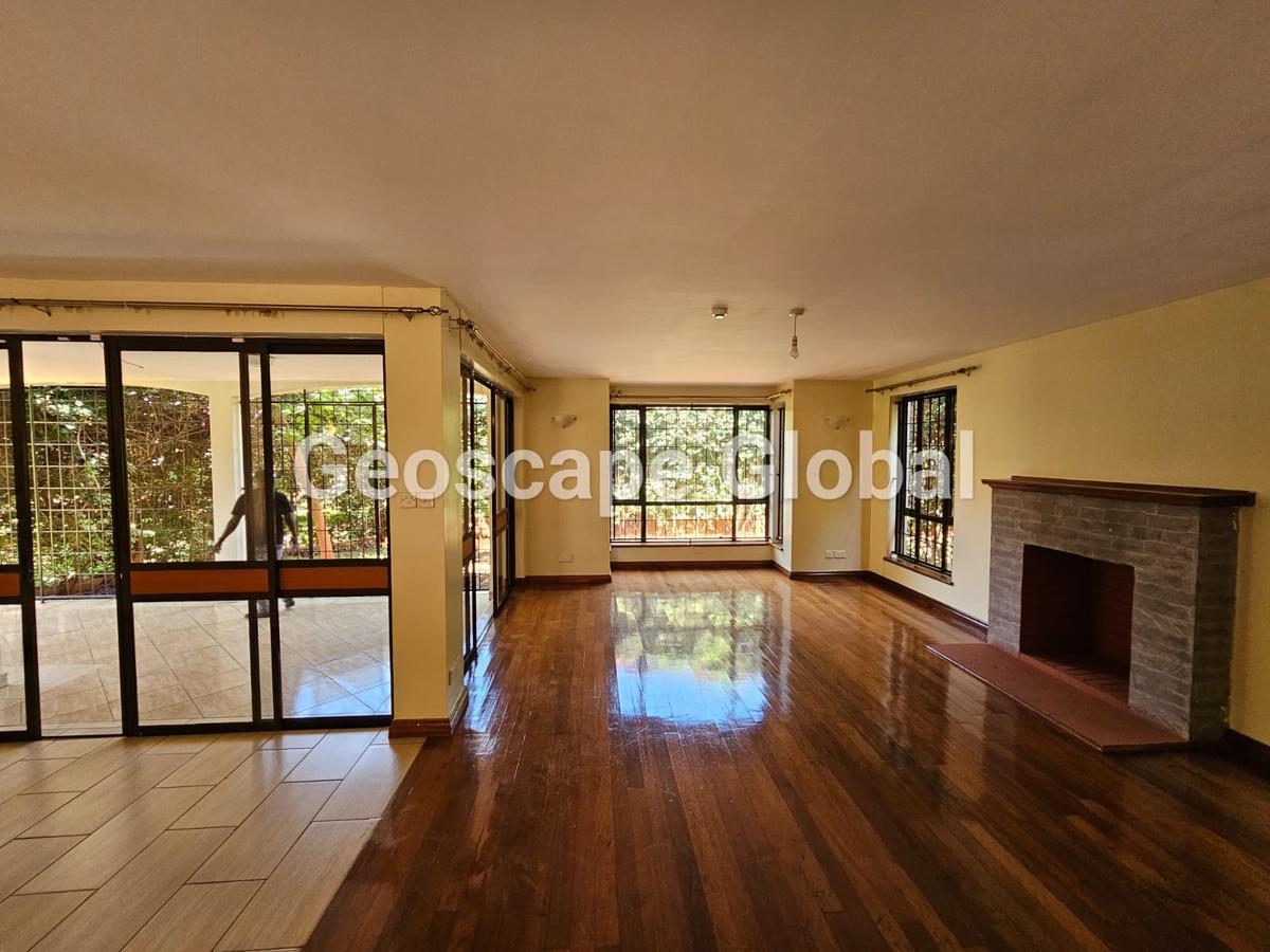 4 Bed House with En Suite in Runda - 3