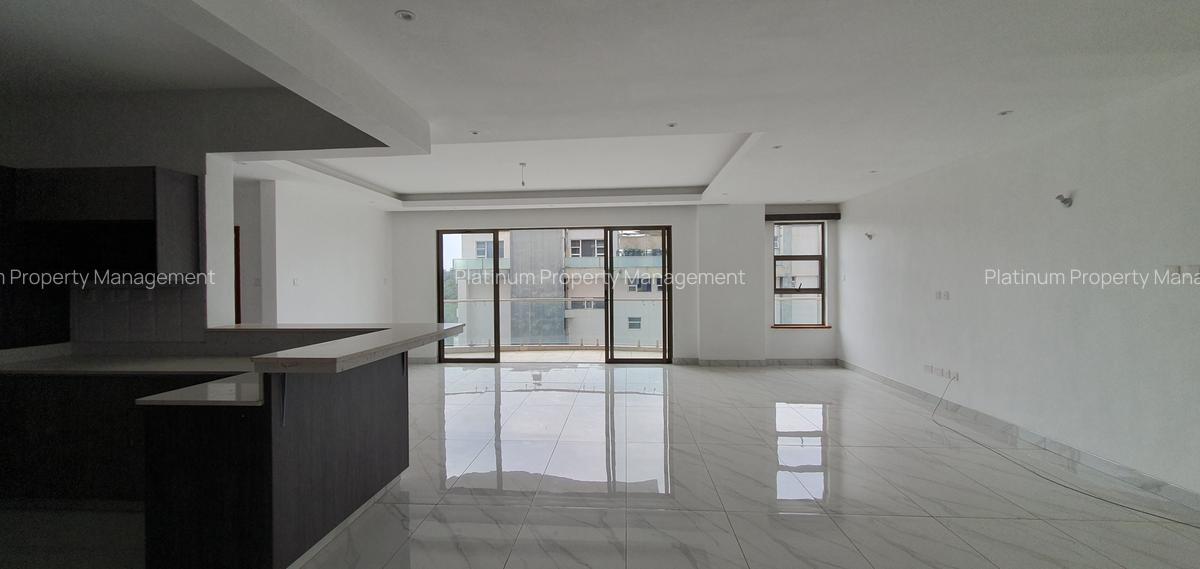 4 Bed Apartment with En Suite in General Mathenge - 1