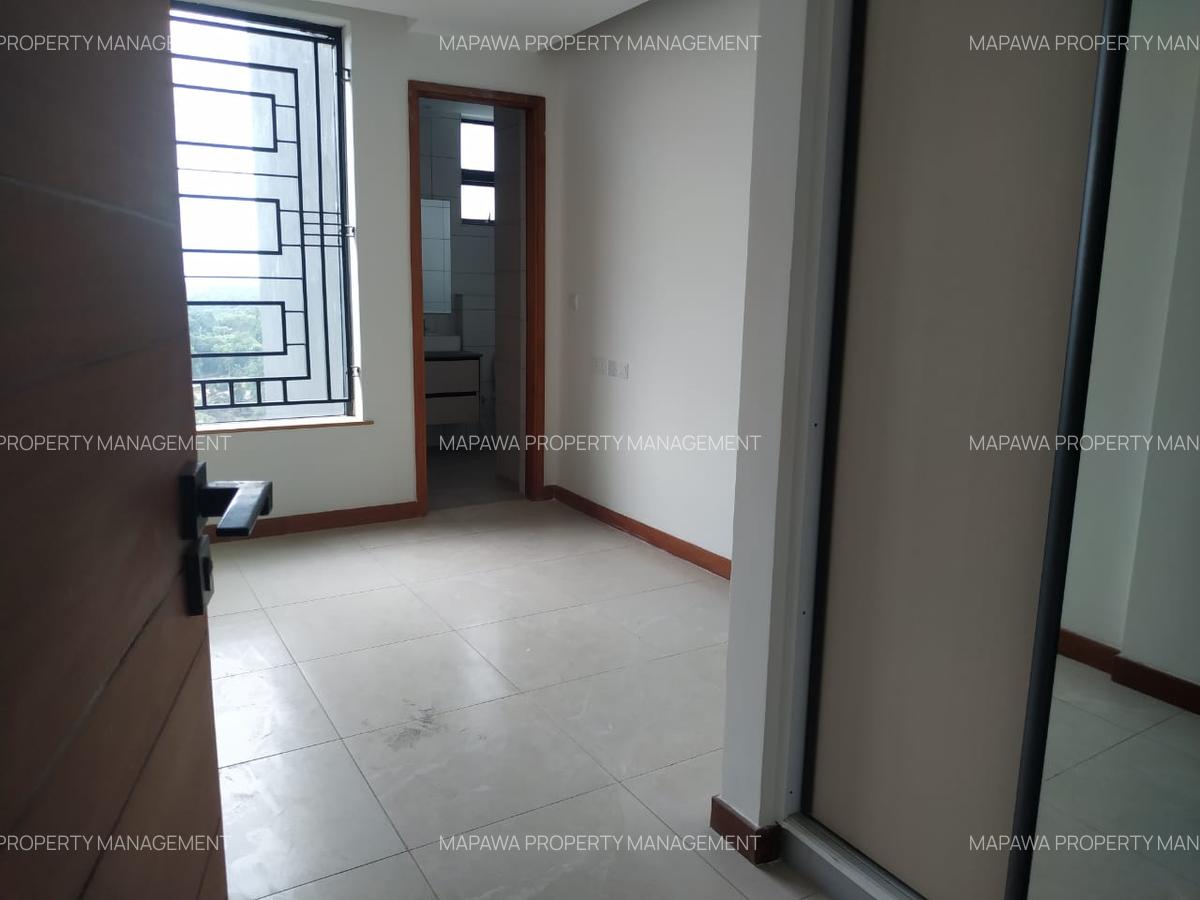 4 Bed Apartment with En Suite in Parklands - 4