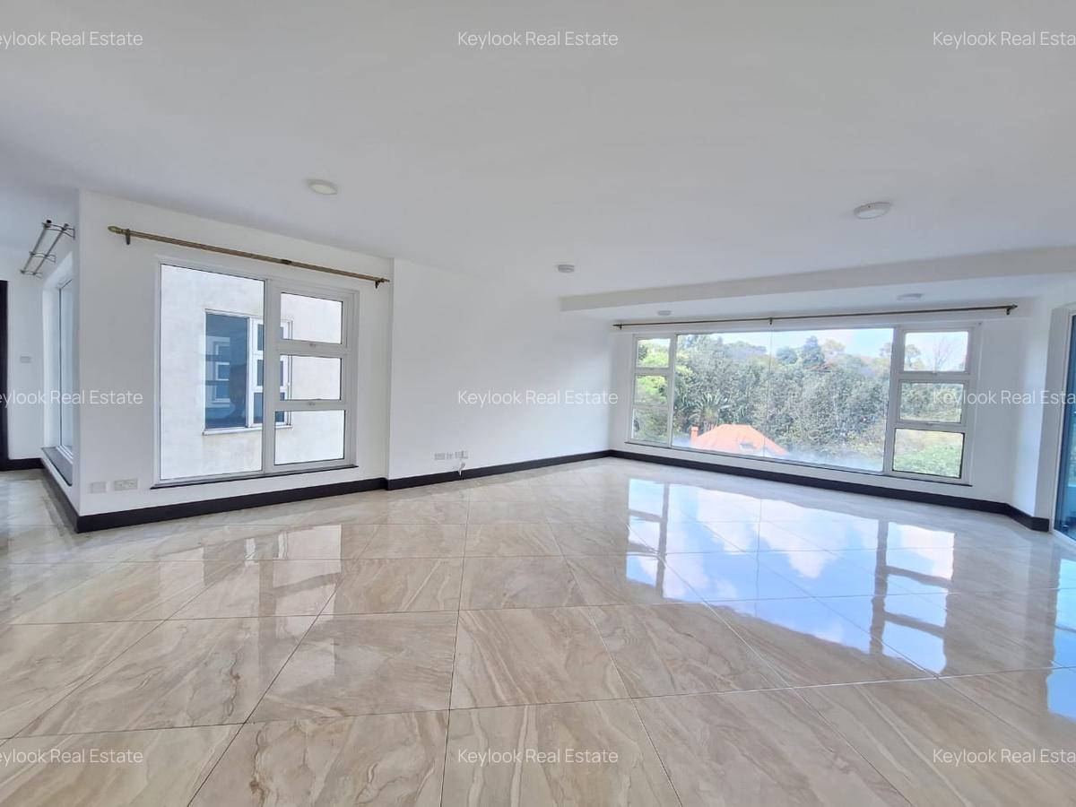 3 Bed Apartment with En Suite at Spring Valley - 16