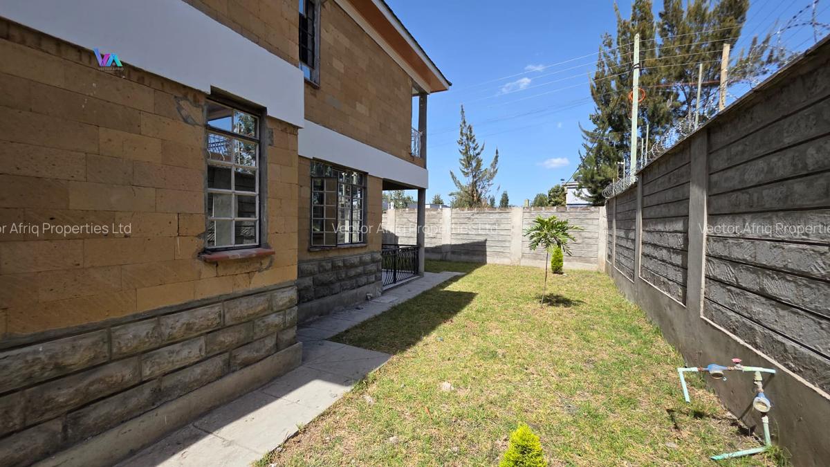 4 Bed Townhouse with En Suite in Ongata Rongai - 4