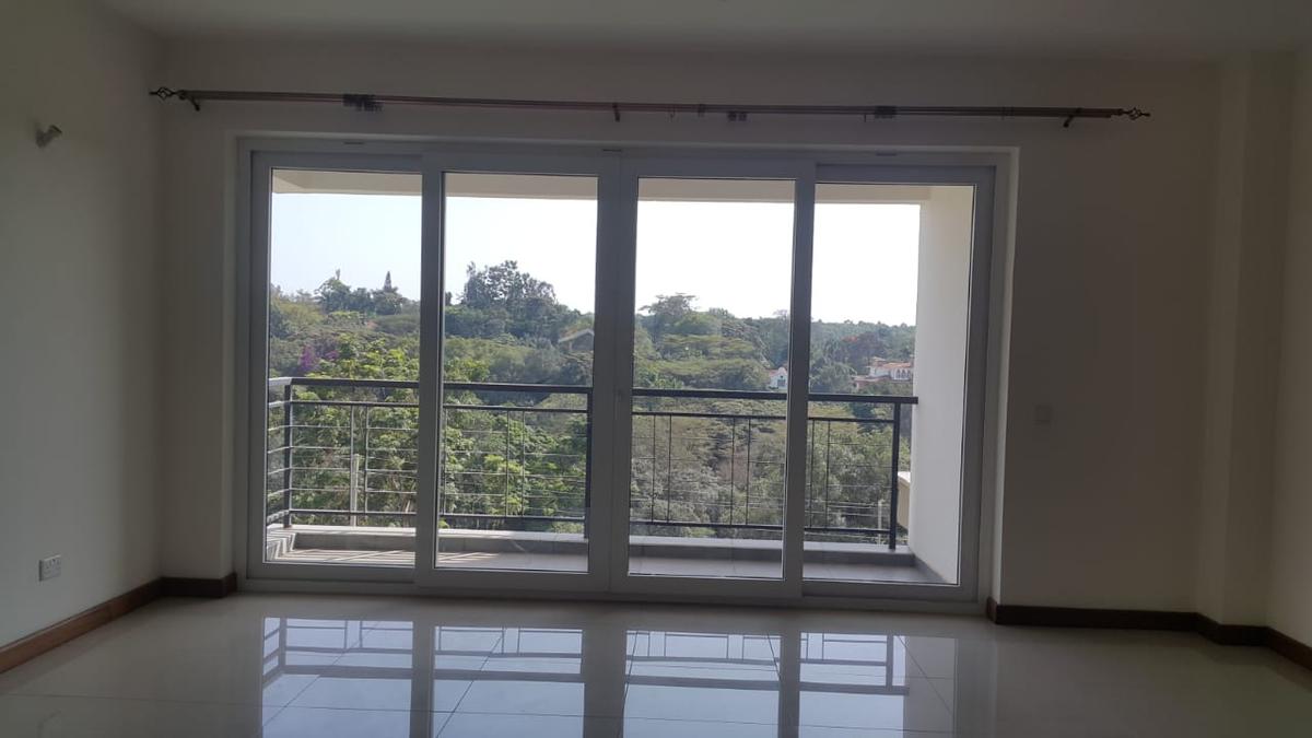 5 Bed Apartment with En Suite at 6Th Parklands - 1