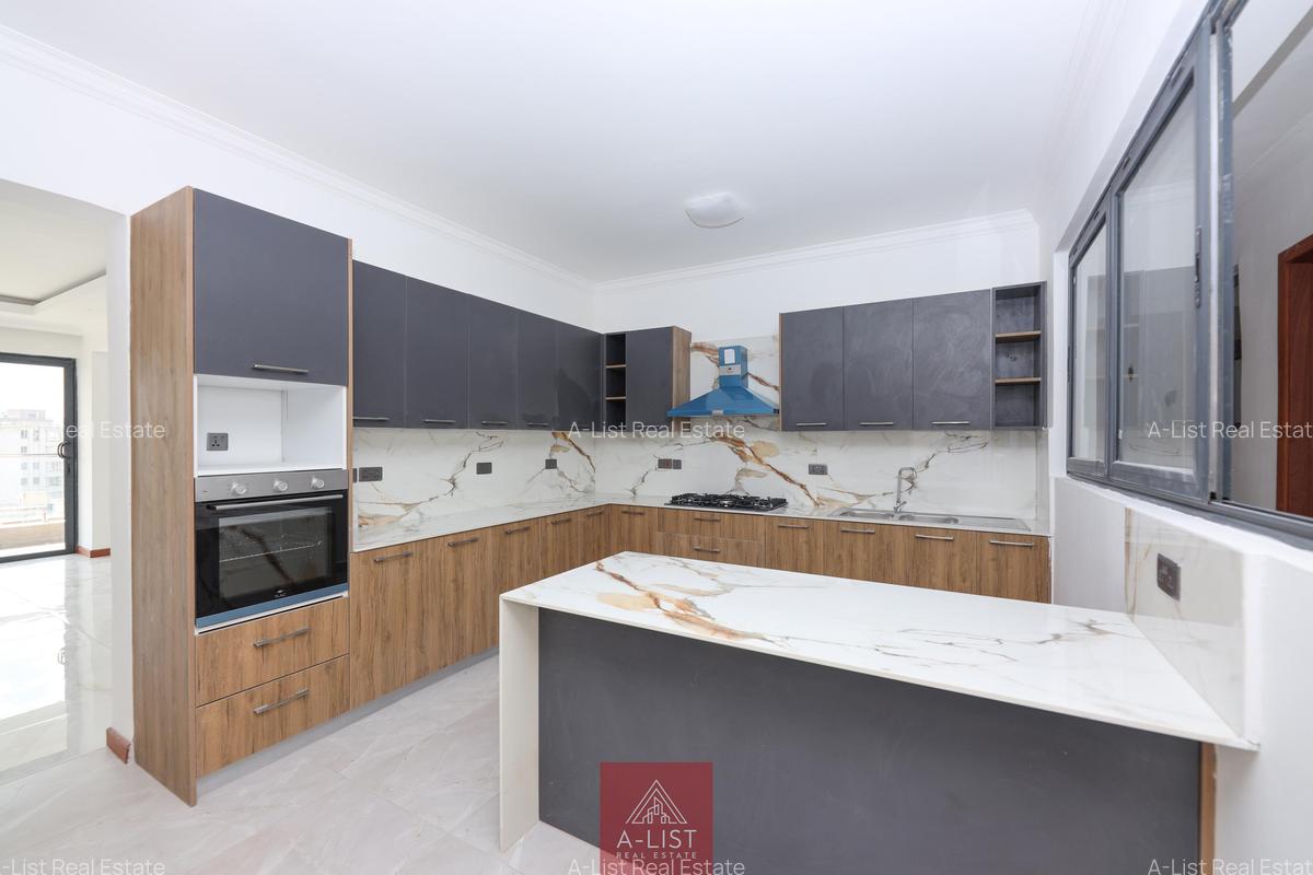 3 Bed Apartment with En Suite at Nyando Road - 4