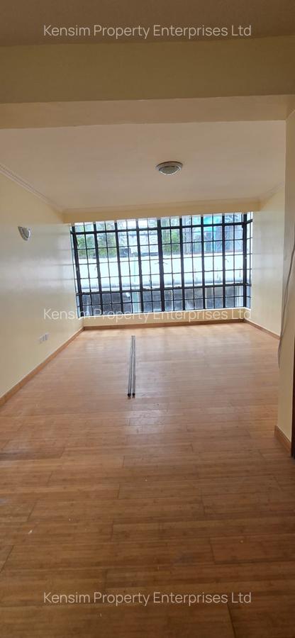 5 Bed Townhouse with En Suite in Lavington - 20