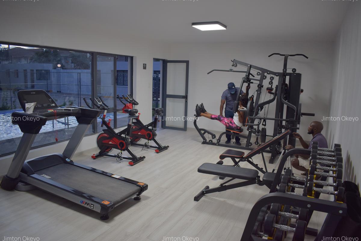 3 Bed Apartment with Swimming Pool at Ellan Park Road - 10