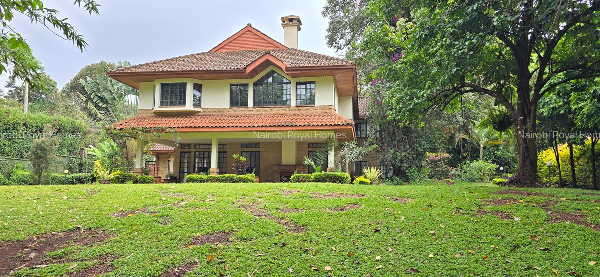 5 Bed House with En Suite at Rosslyn Park - 1