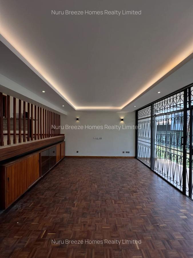 4 Bed Townhouse with En Suite in Westlands Area - 10