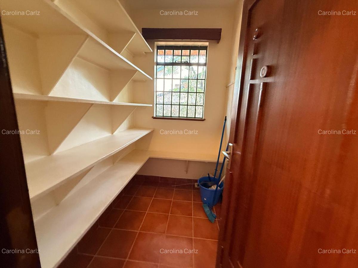 5 Bed House with En Suite in Nyari - 7