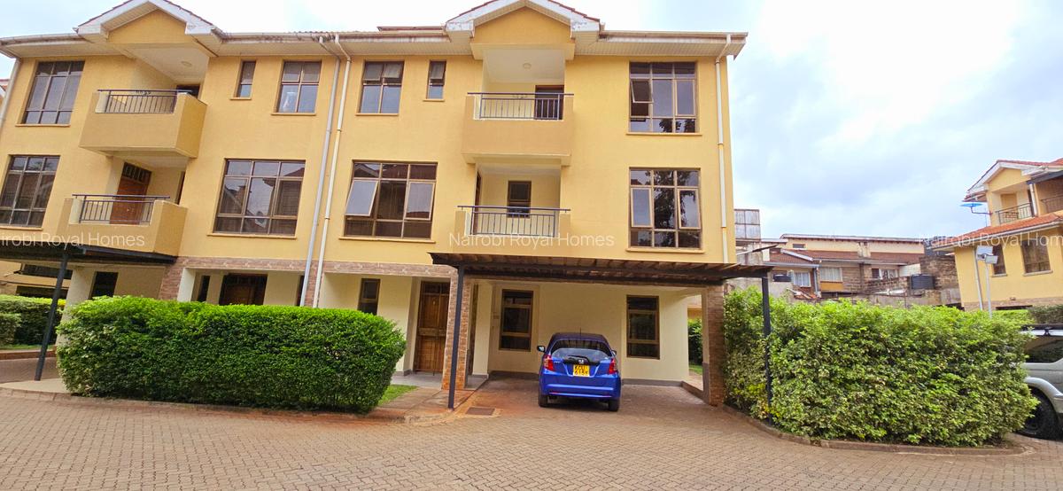 5 Bed Townhouse with En Suite at Lavington Green - 3