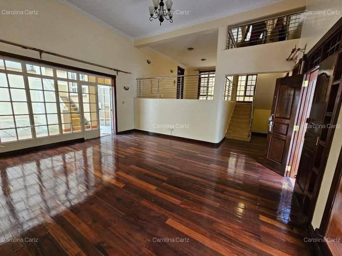 4 Bed Townhouse with En Suite at Kyuna - 7