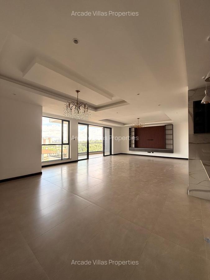 3 Bed Apartment with En Suite in Riverside - 5