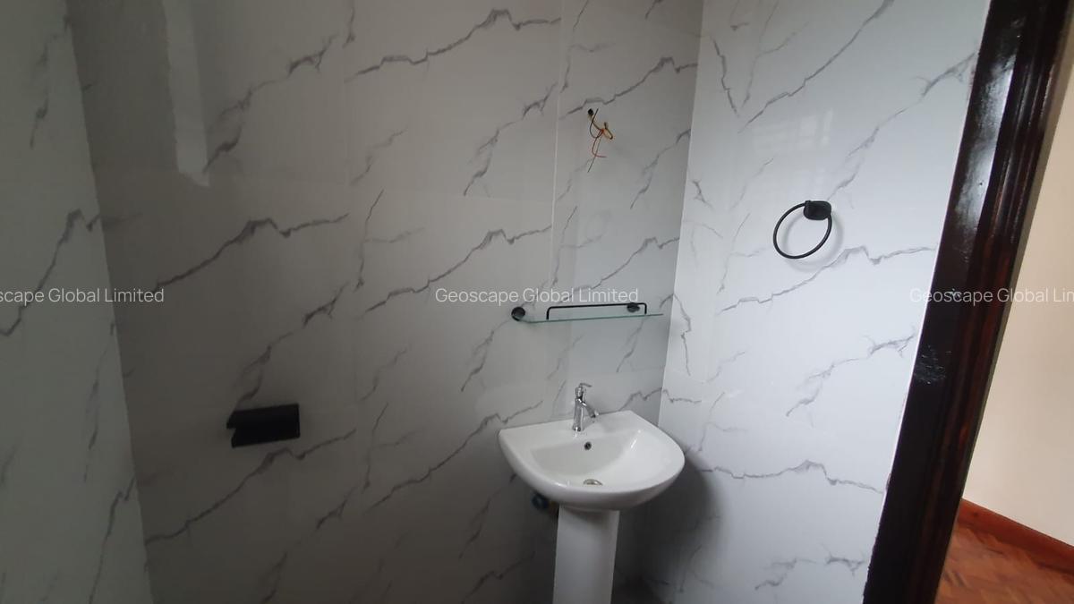 4 Bed House with En Suite in Karen - 2