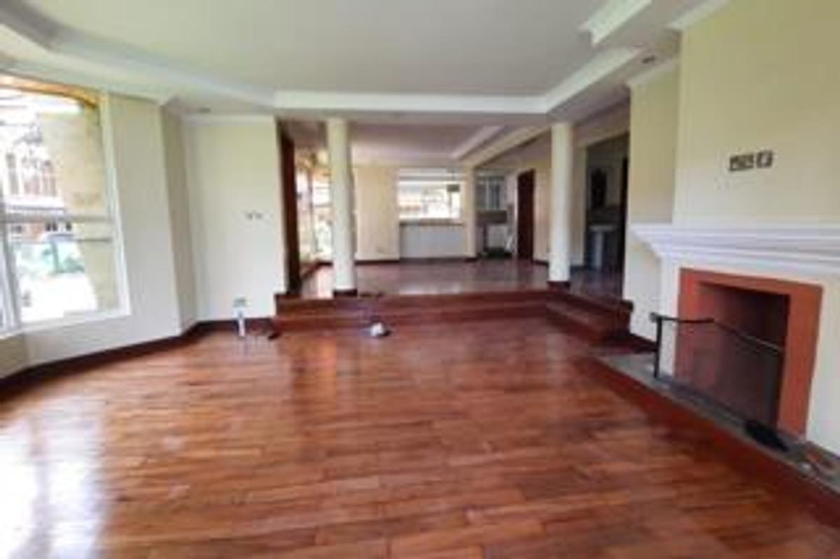 5 Bed Townhouse with En Suite at Lavington Green - 12