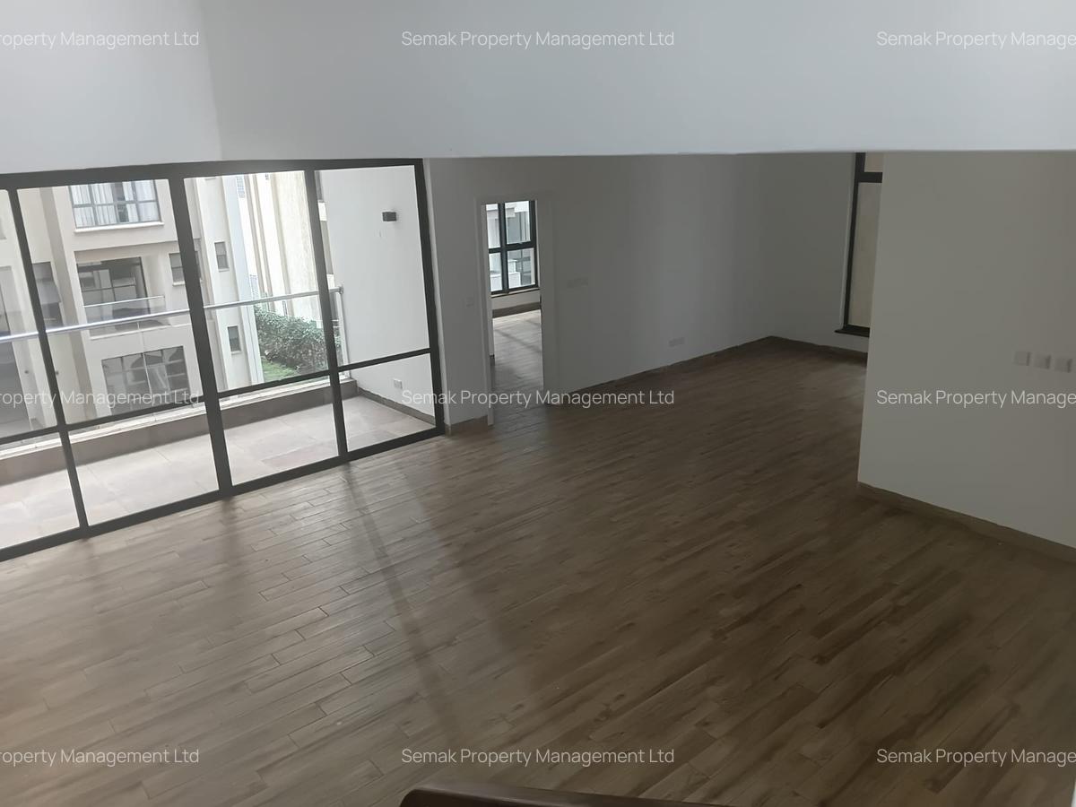 3 Bed Apartment with En Suite in Riverside - 5