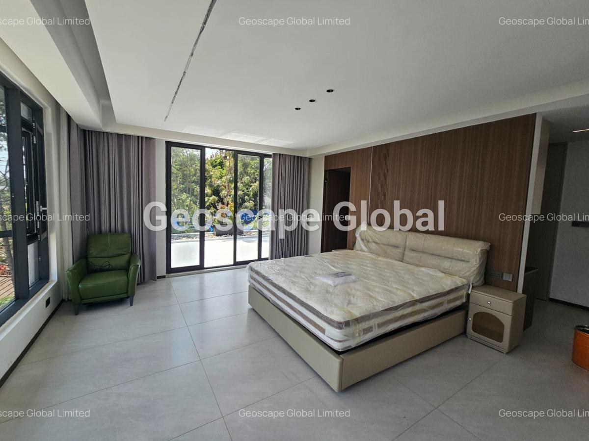 5 Bed Townhouse with En Suite in Lavington - 3