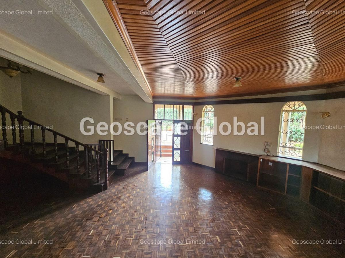 4 Bed House with En Suite in Runda - 9