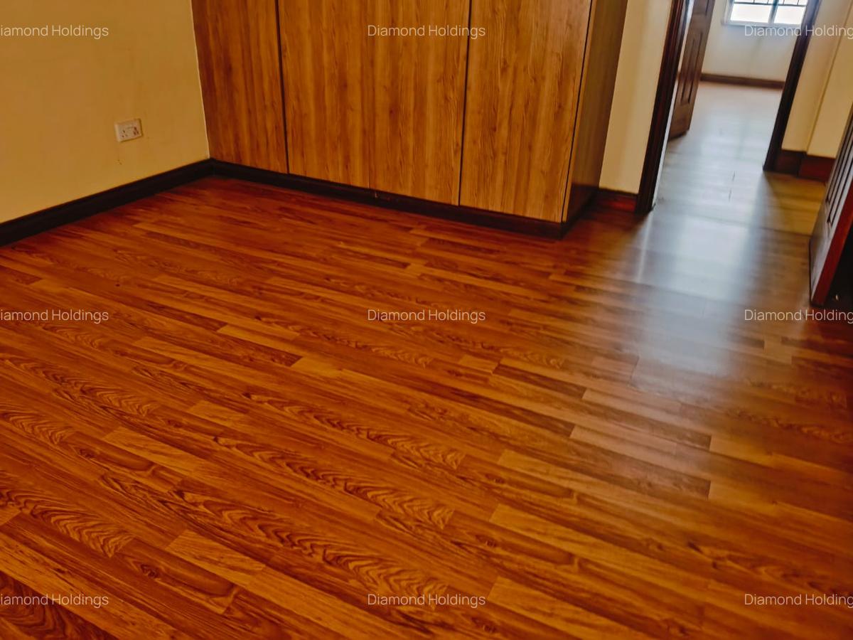 4 Bed Apartment with En Suite at Parklands - 4