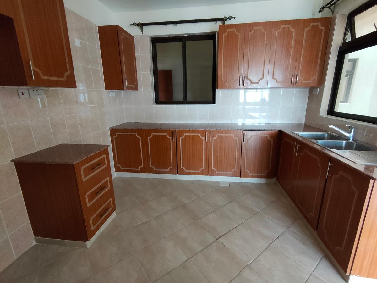 3 Bed Apartment in Kizingo - 9