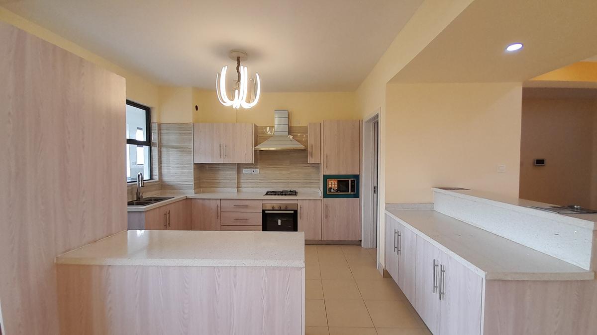 Furnished 3 Bed Apartment with En Suite at Brookside Drive - 5