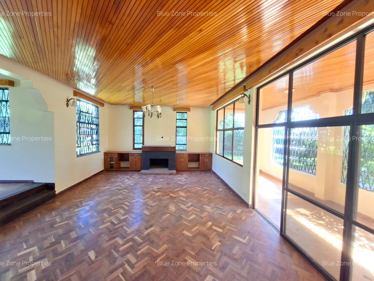 4 Bed House with En Suite at Off Mimosa Rd - 5