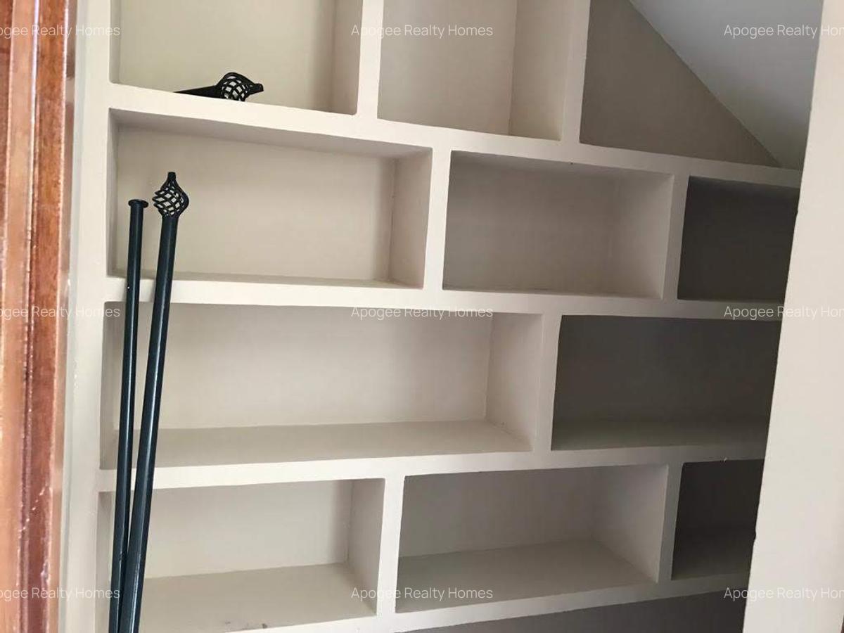 4 Bed House with En Suite at Fourways Junction Estate - 10