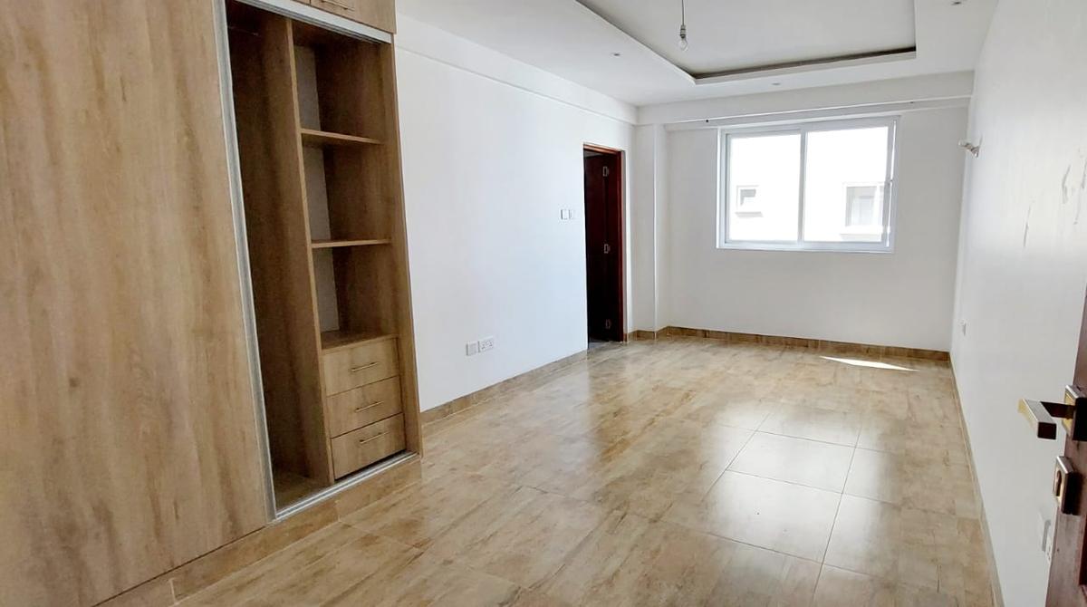 3 Bed Apartment with En Suite at General Mathenge - 10