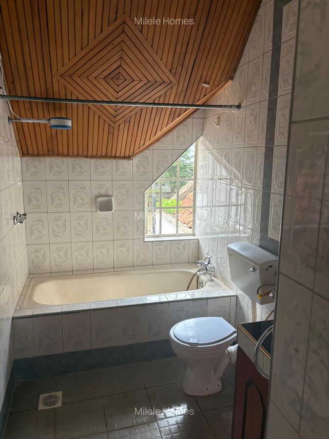 4 Bed Townhouse with En Suite at Matundu Lane - 14