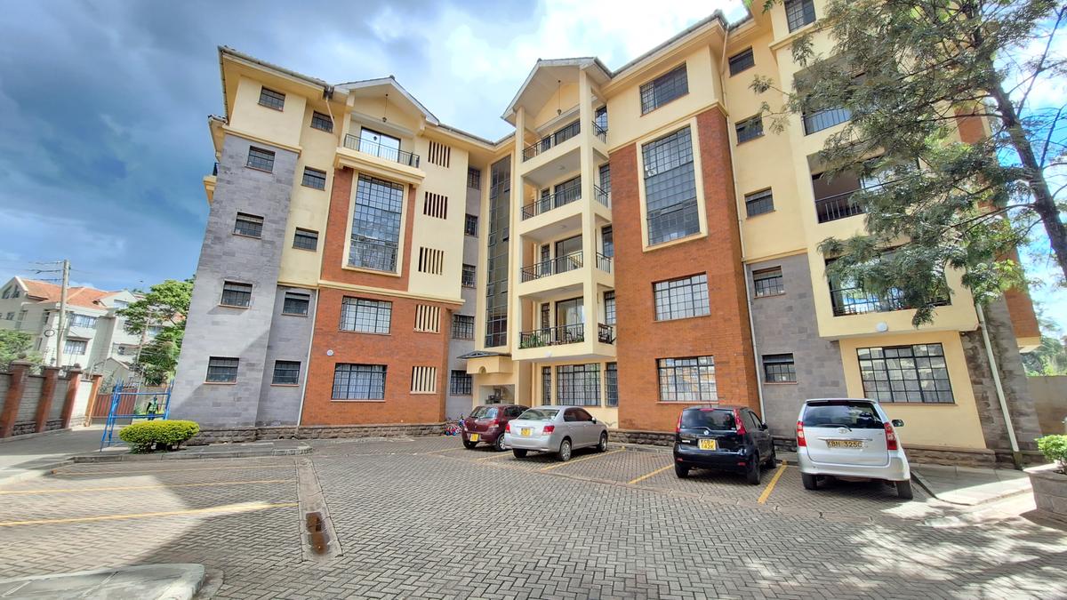 3 Bed Apartment with En Suite at Valley Arcade - 1