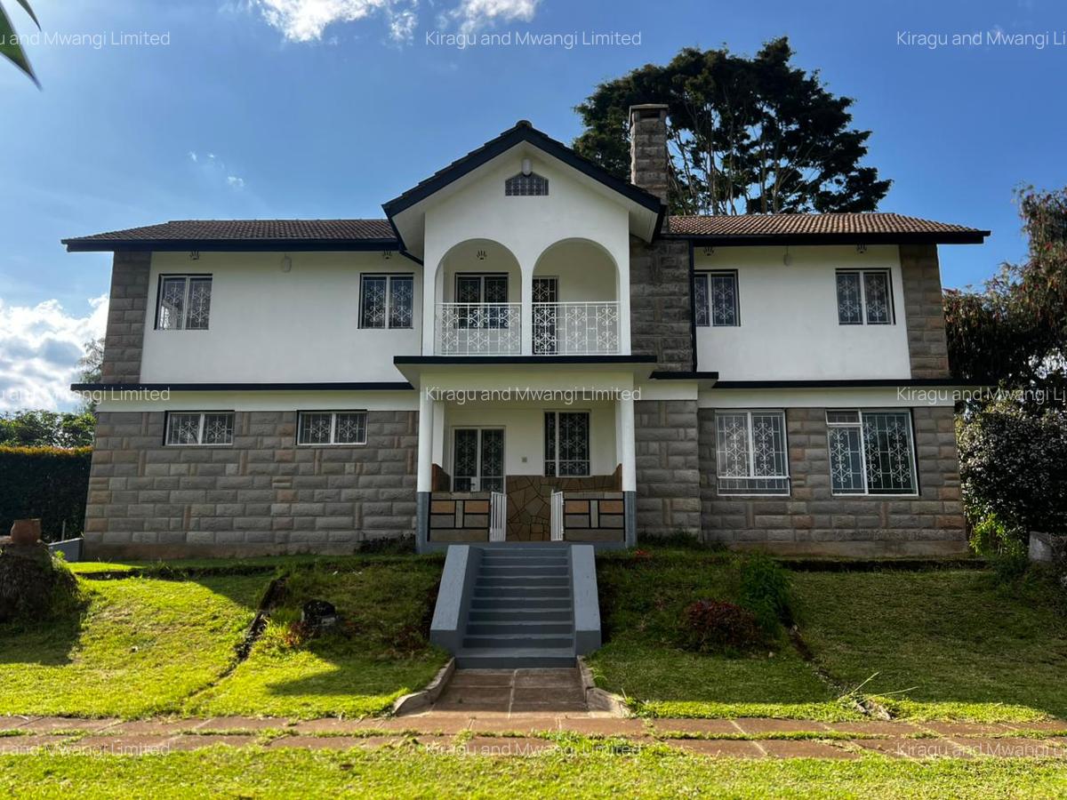 3 Bed House with Garden at Cianda - 1