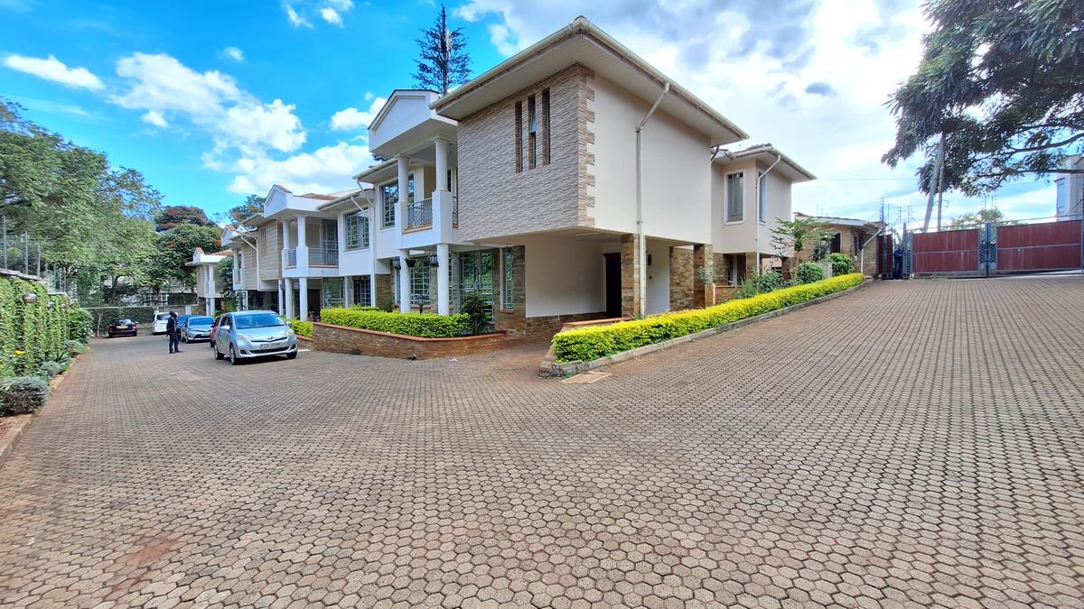 4 Bed Townhouse with En Suite at James Gichuru Road - 4