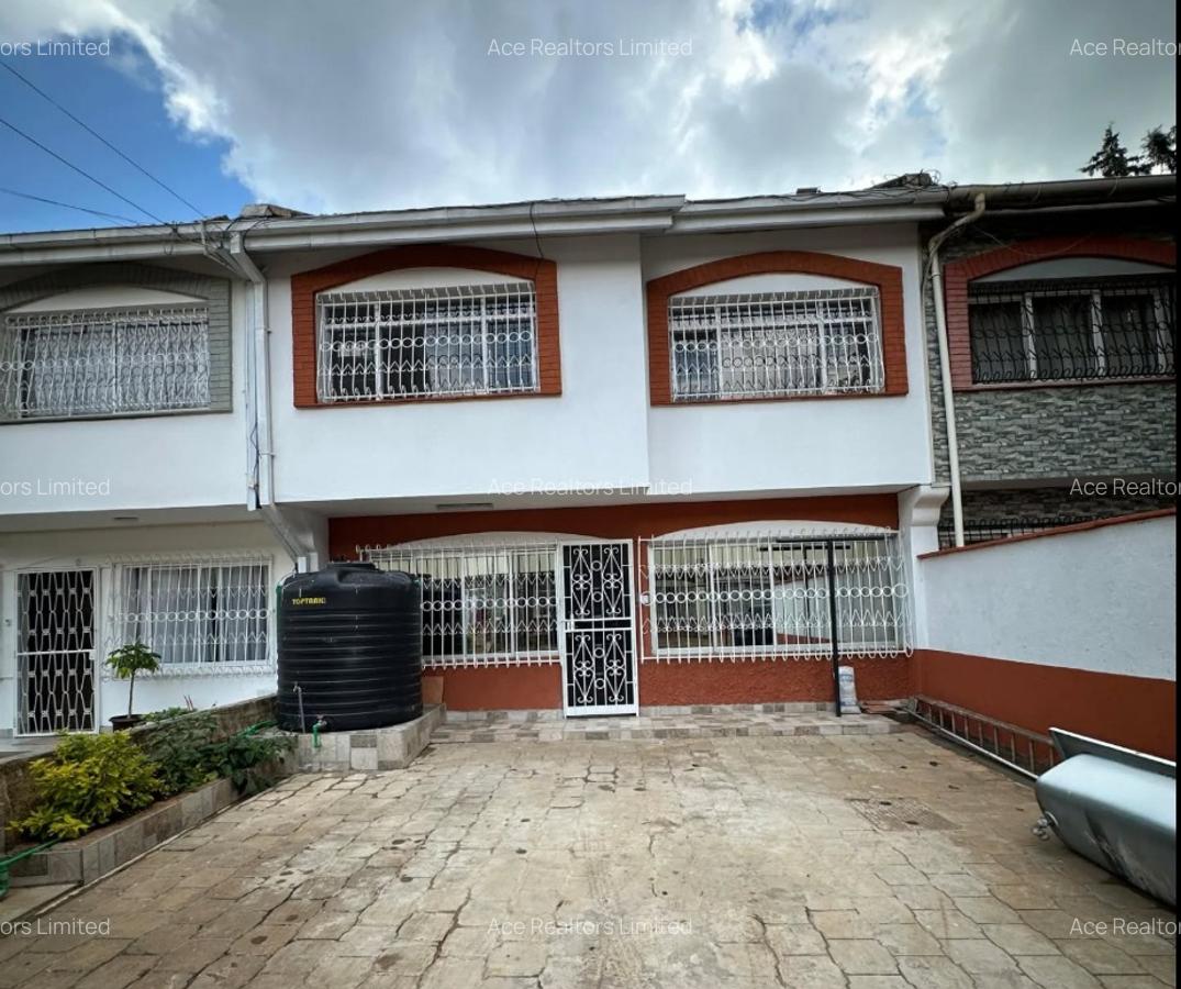 3 Bed Townhouse with En Suite at Karuna Close - 1