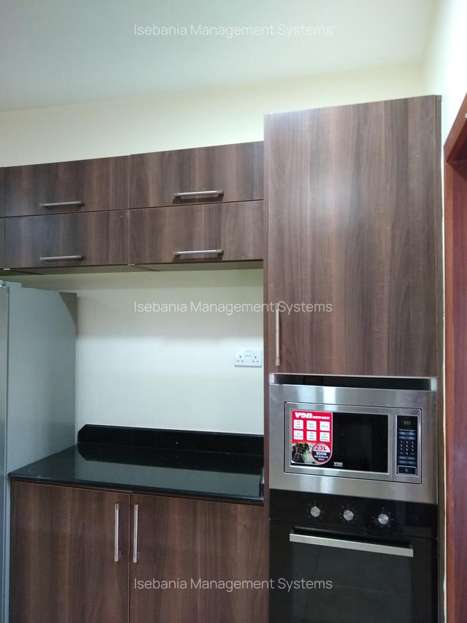 5 Bed House with En Suite at Glory Road - 6