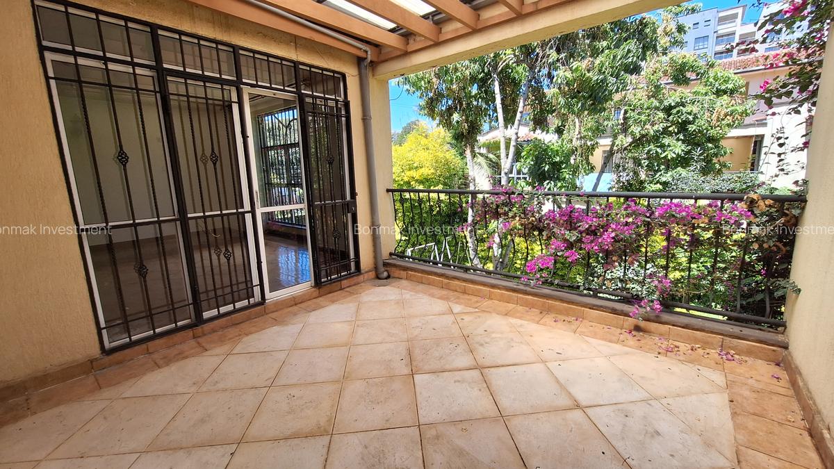 4 Bed Townhouse with En Suite at Brookside Drive. - 3