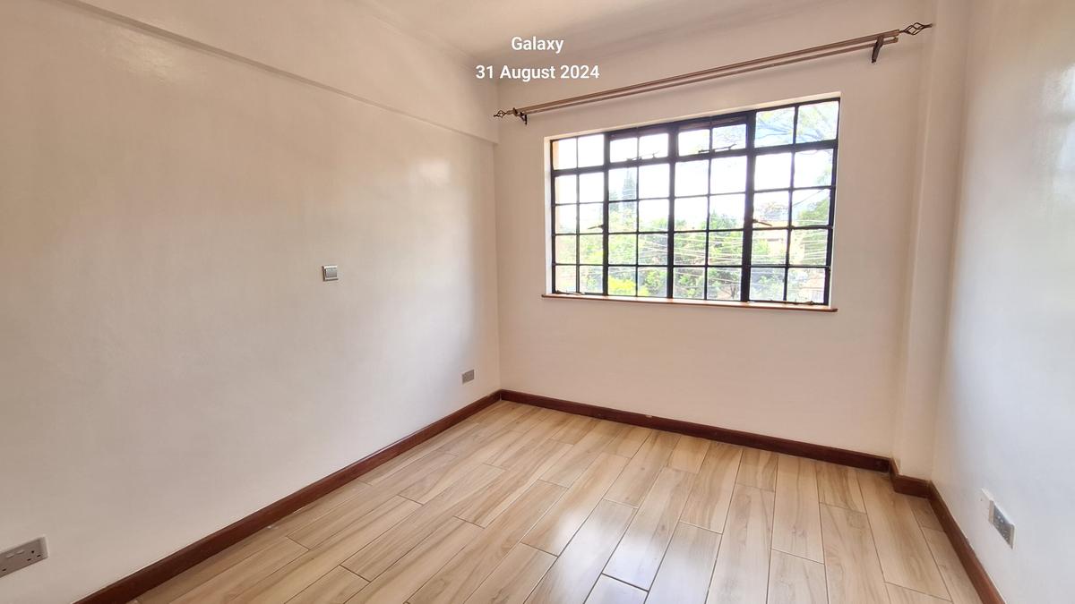 2 Bed Apartment with En Suite at Raphta Road - 7