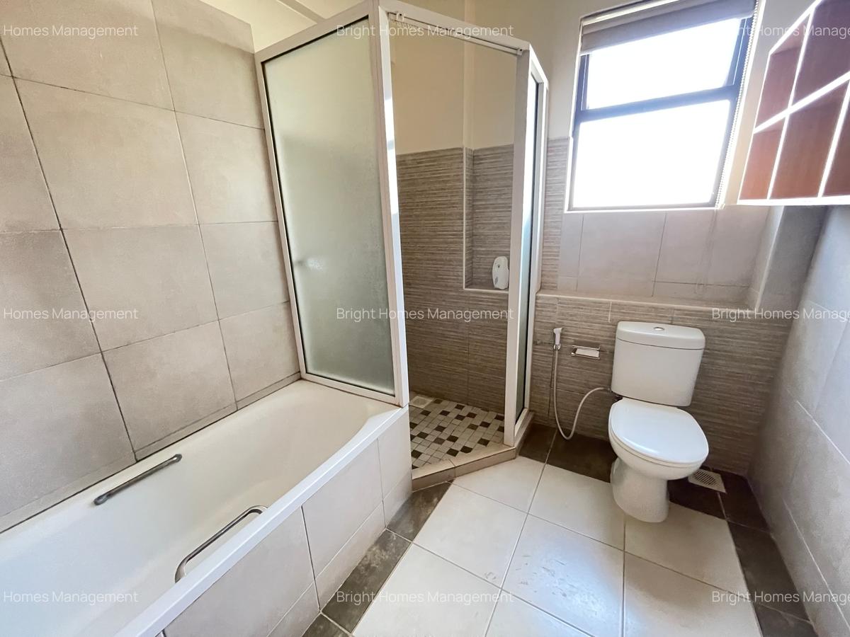 3 Bed Apartment with En Suite in Kilimani - 6