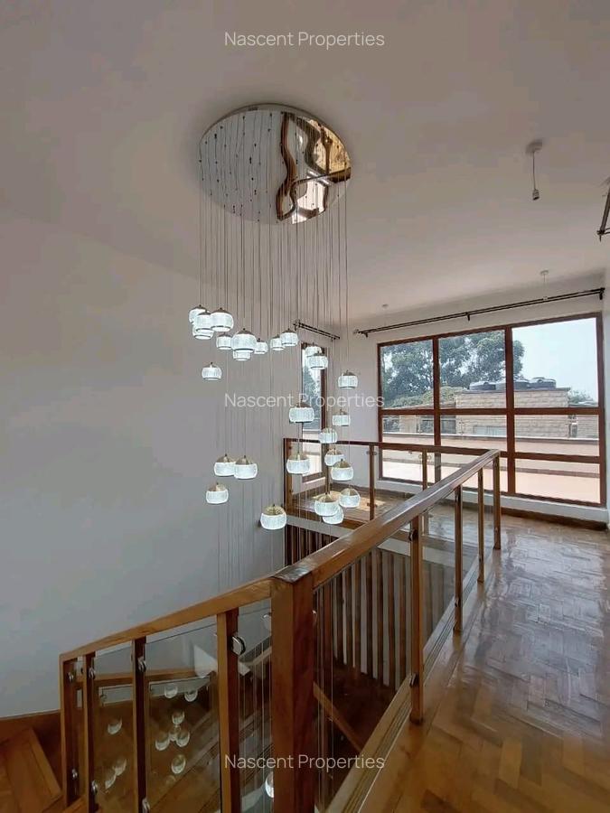 6 Bed Townhouse with En Suite in Lavington - 3