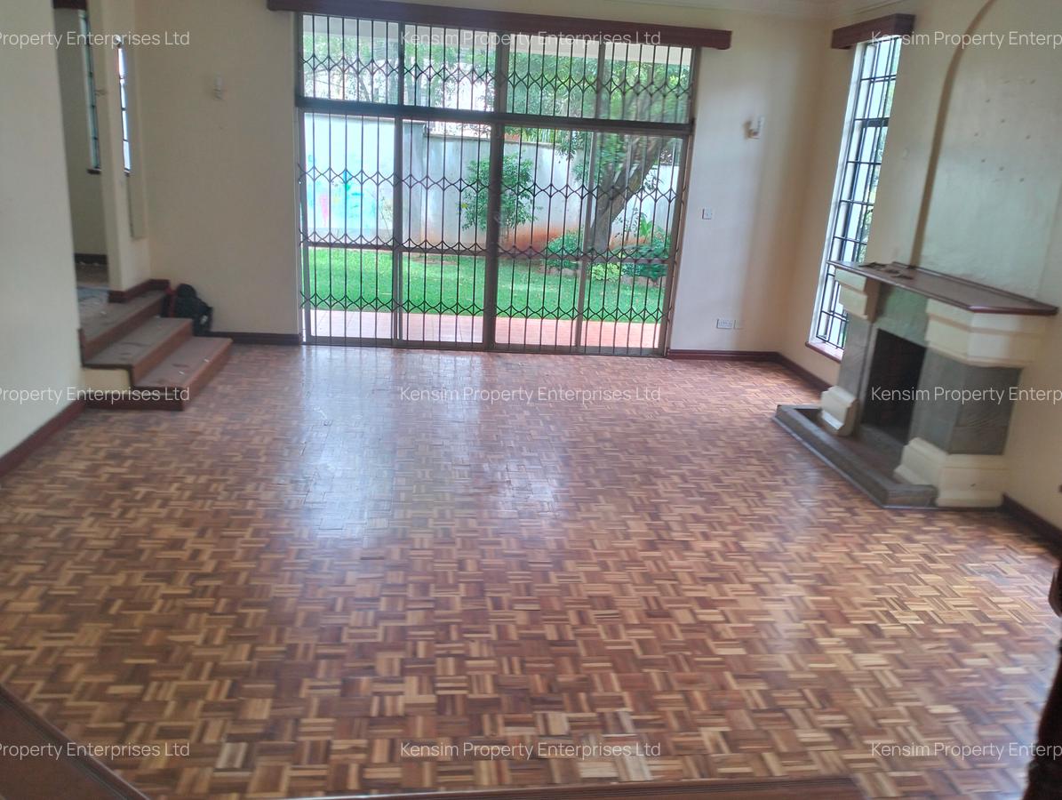 4 Bed Townhouse with En Suite in Lavington - 14