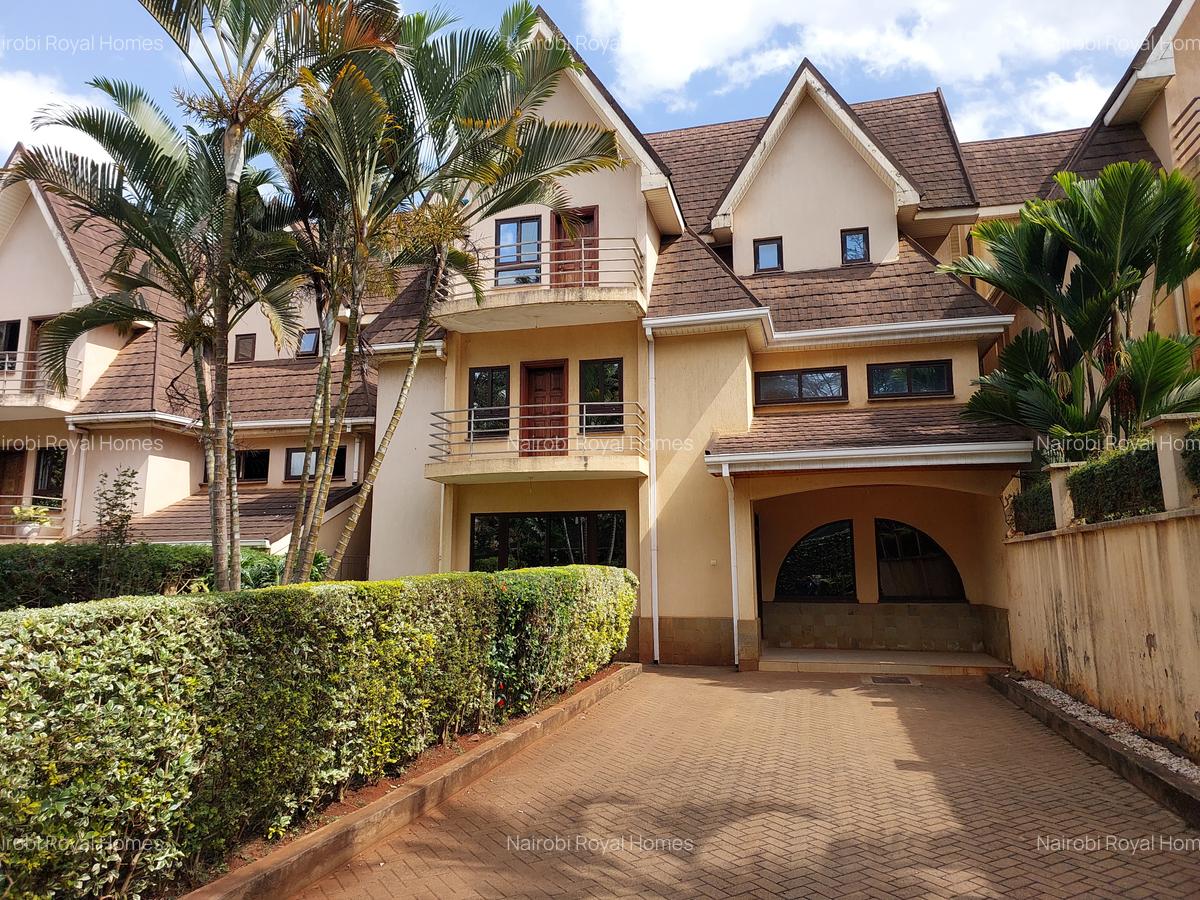 5 Bed Townhouse with En Suite at Lavington - 2