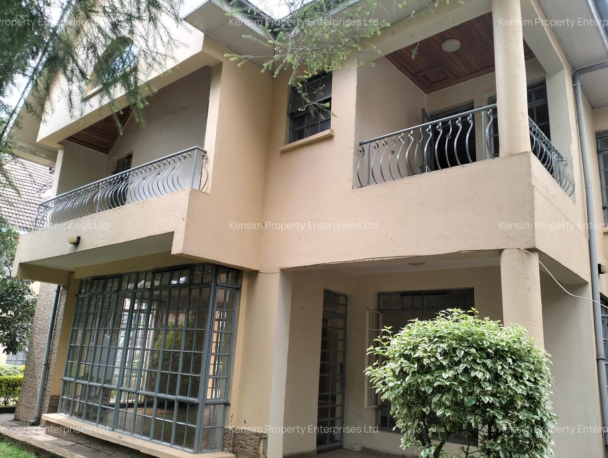 5 Bed Townhouse with En Suite in Lavington - 4