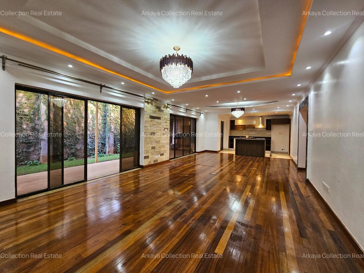 5 Bed Townhouse with En Suite in Lavington - 1