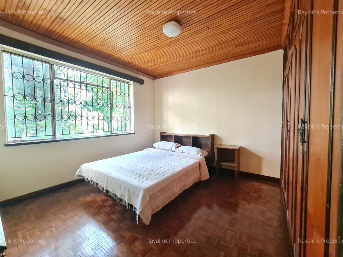 5 Bed House with En Suite at Nyari - 15