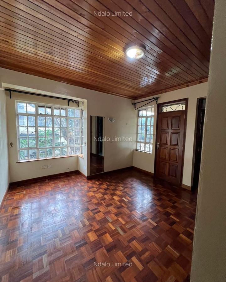 5 Bed Townhouse with En Suite at Lavington - 6