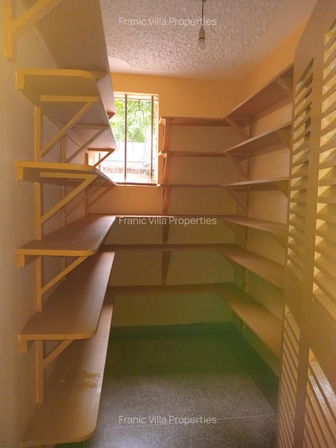 3 Bed House with En Suite at Runda - 18