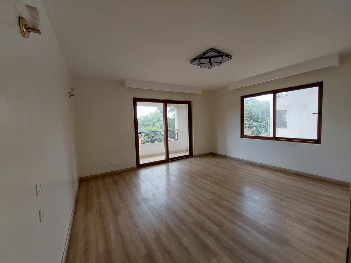 3 Bed Apartment with En Suite at Mandera Road - 11