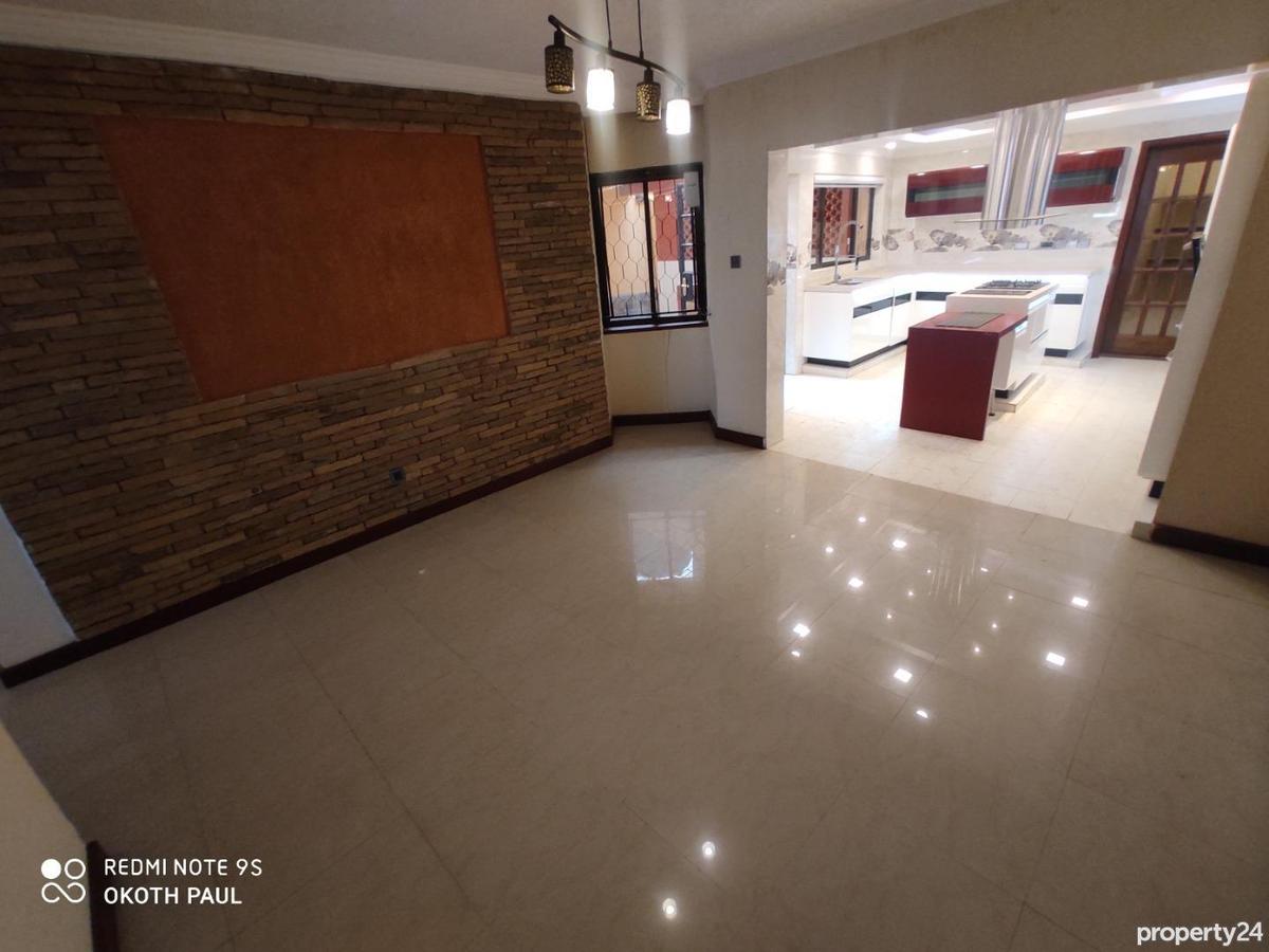 5 Bed Townhouse with En Suite in Lavington - 7