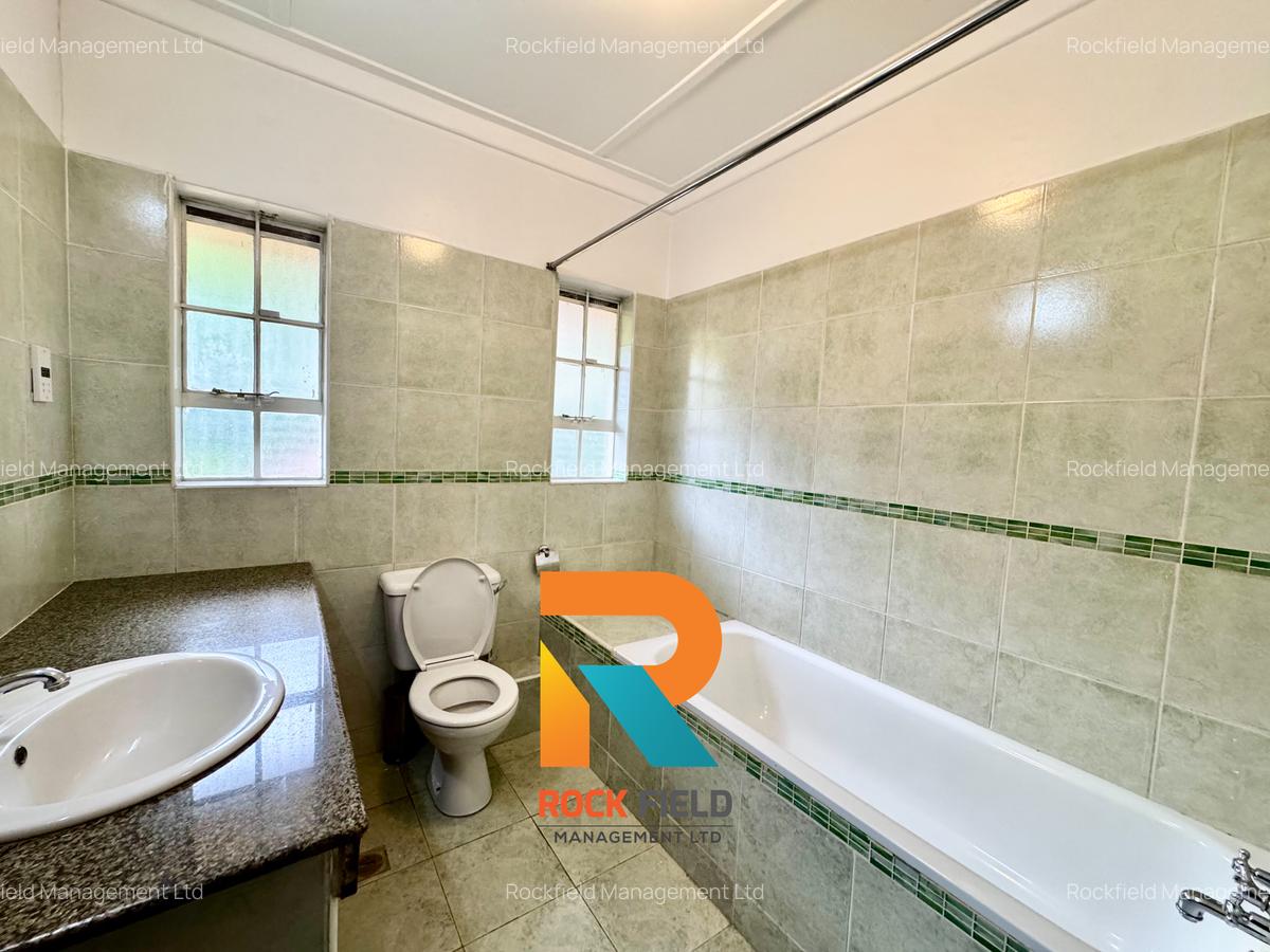 5 Bed Townhouse with En Suite in Rosslyn - 13